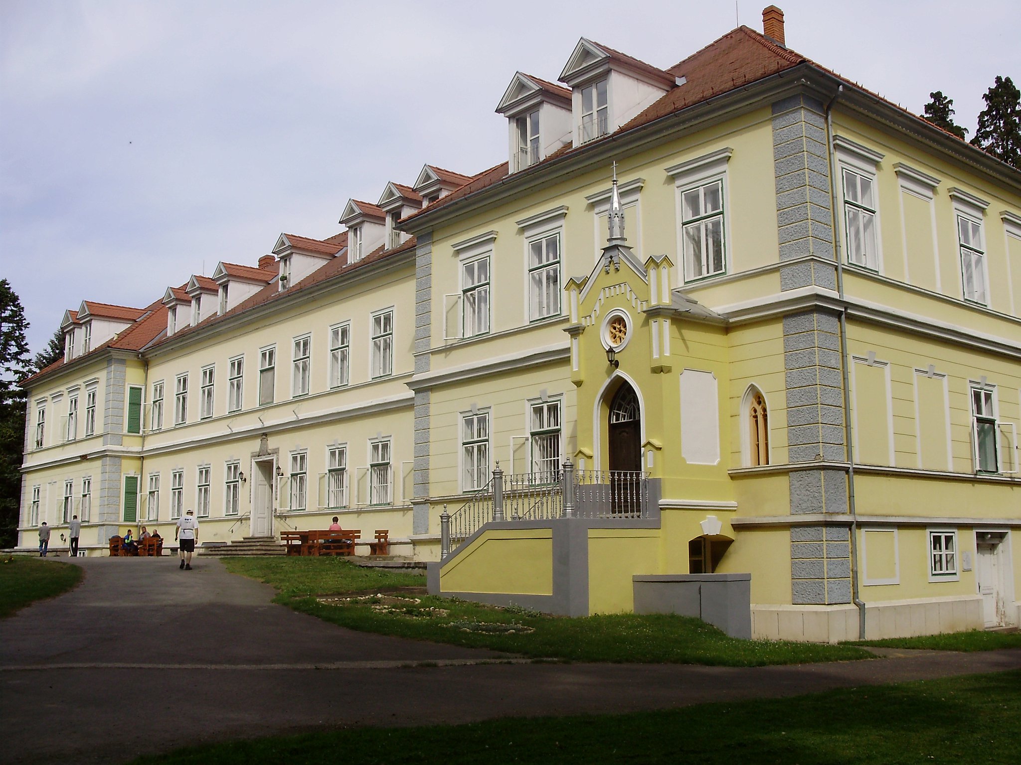 Gondviselés Háza Fogyatékosok és Időskorúak Otthona Ivánc