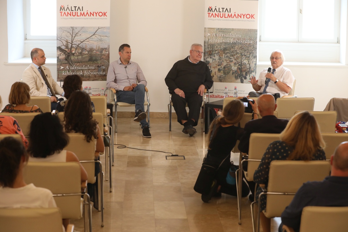 Kerekasztal a közoktatásról a Máltai Tanulmányok szervezésében