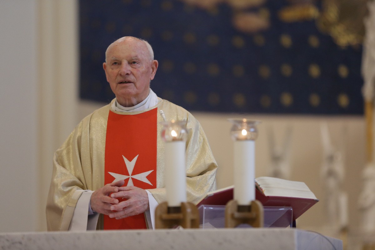 Kozma Imre atya vasárnapi szentmiséjének élő közvetítése