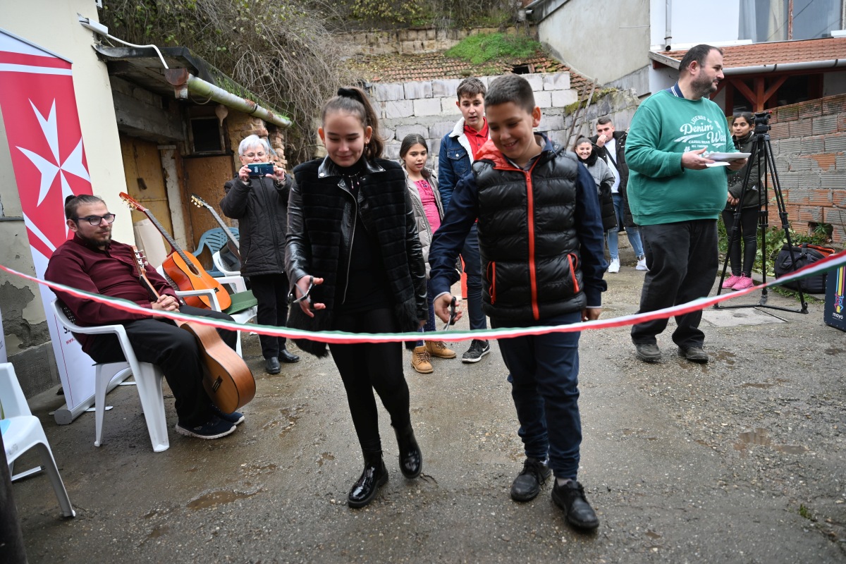 Jelenlét Pont nyílt Egerben