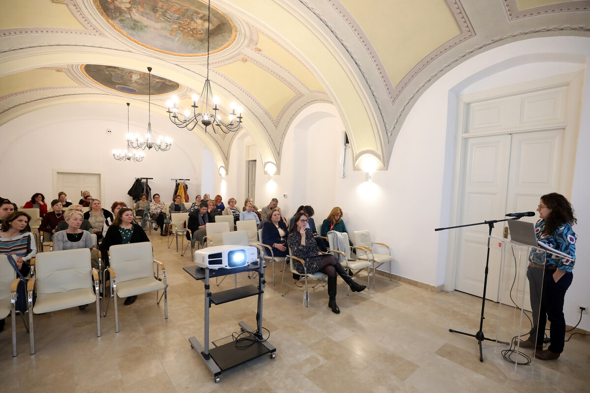 A legjobb barát modell – A demenciával élők gondozásáról rendezett szakmai napot a Szeretetszolgálat