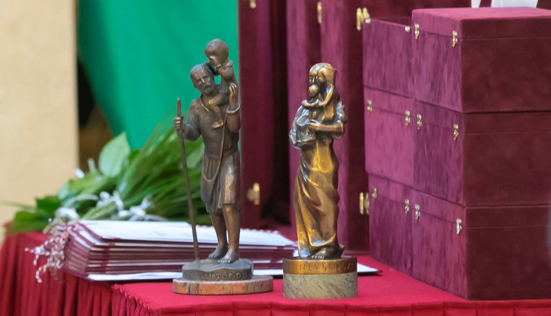 Rangos elismerést kapott a Máltai Családok Háza Nevelőszülői Hálózat egyik nevelőszülője