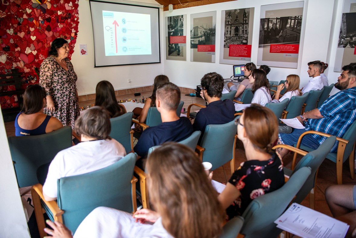 Hajdú Krisztina előadása a zárókonferencián